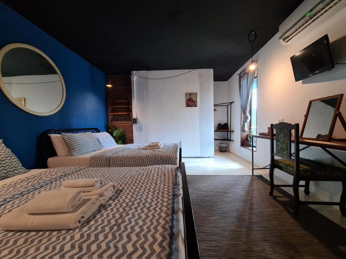 Hand Hotel Bang Saen Bagian luar foto