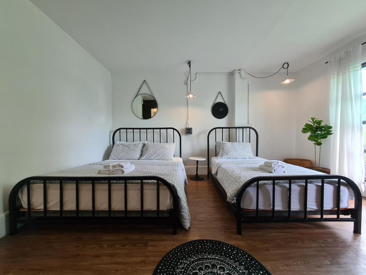Hand Hotel Bang Saen Bagian luar foto