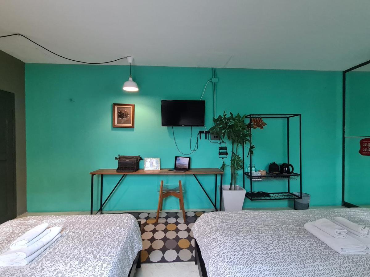 Hand Hotel Bang Saen Bagian luar foto